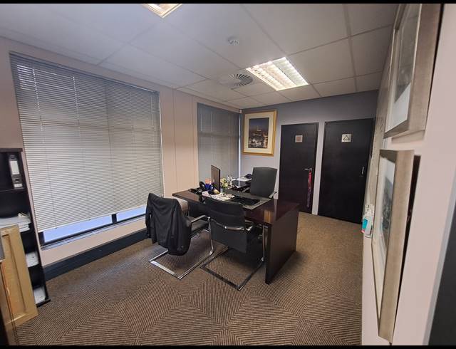 449M² OFFICE FOR SALE IN MELROSE ARCH